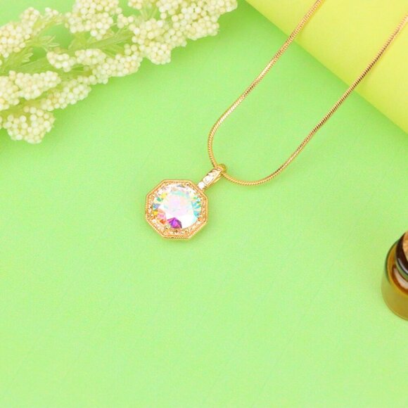 "Gold-Plated Iridescent Pendant – Radiant Glow, XPPT1392 - Picture 9 of 12